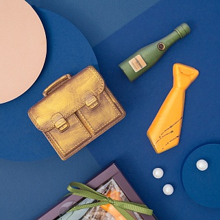 Что подарить на 23 февраля коллегам: варианты и идеи подарок на работе